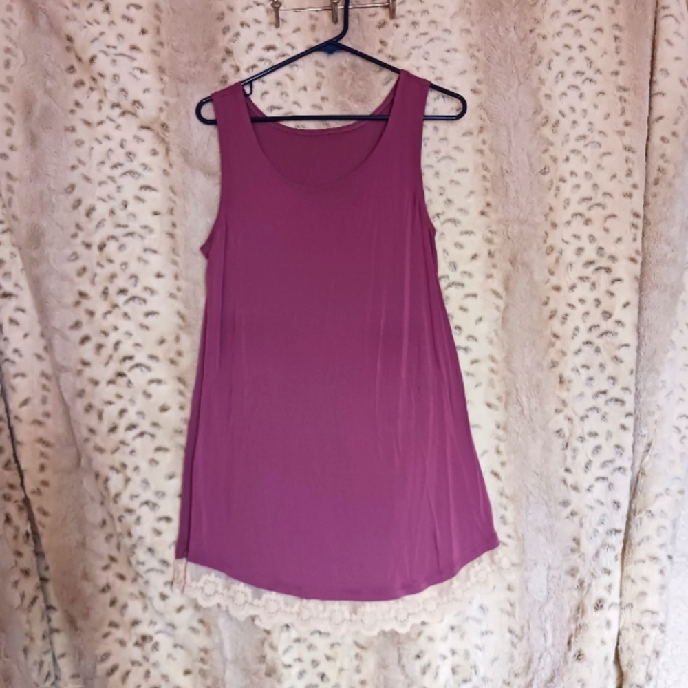 LOGO Lori Goldstein Tank